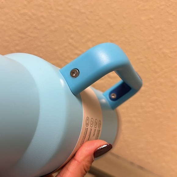 Stanley Pool Blue 40z - Picture 7 of 9